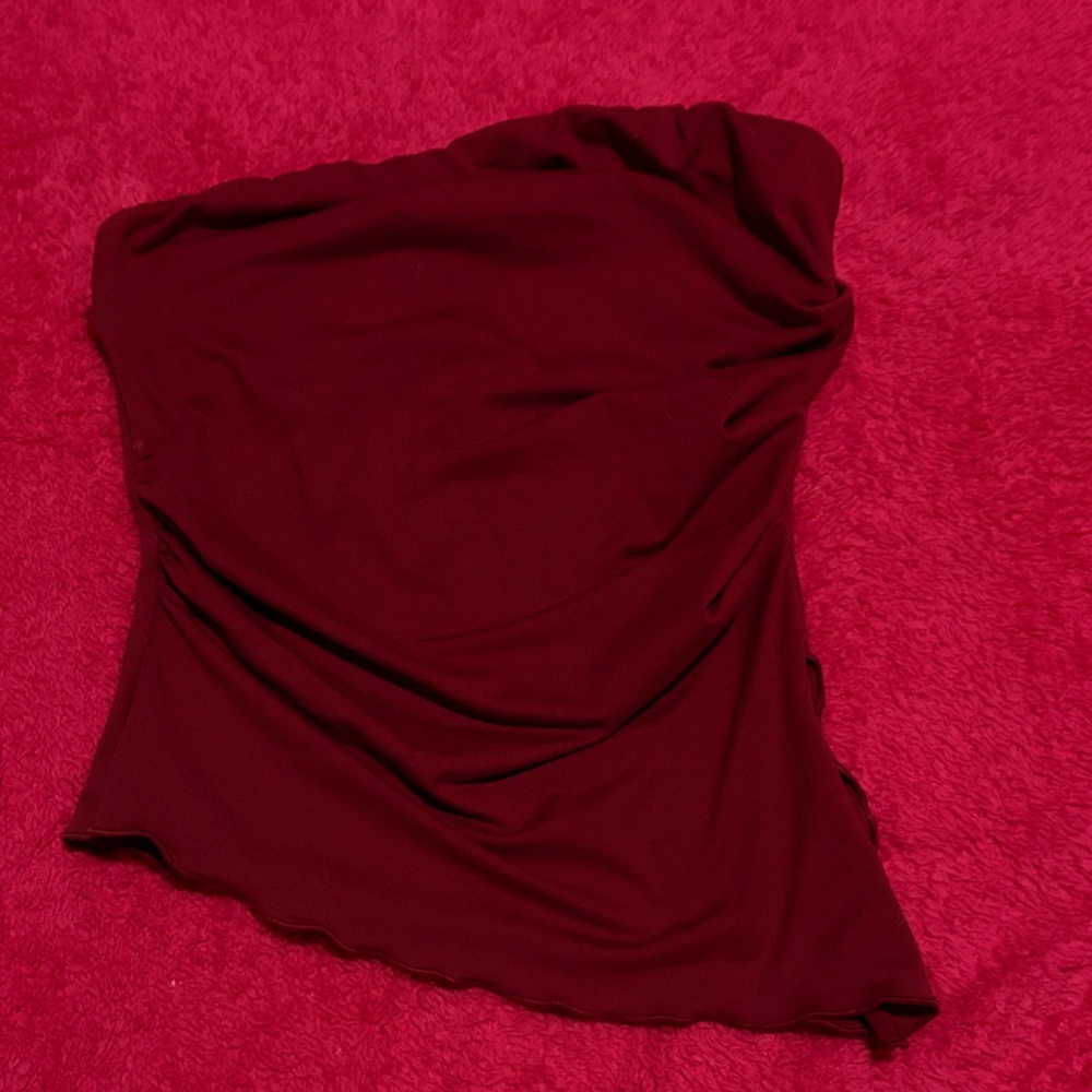SHEIN Deep Red Strapless Top